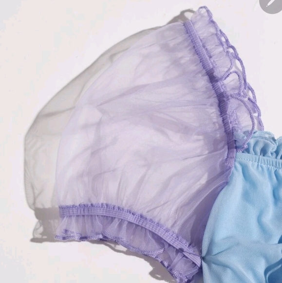 Mesh sleeve crop top - Picture 4 of 13